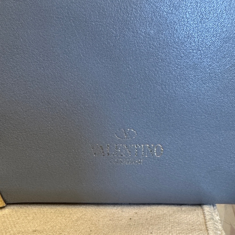 Valentino Garavani Authentic Blue Wallet with Gold Studs Full Inclusion - Picture 2 of 16
